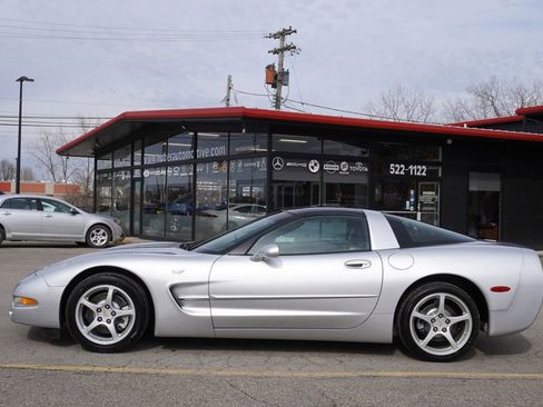 Used 2003 Chevrolet Corvette Coupe w/ Preferred Equipment Group image 4