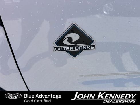 Certified 2025 Ford Bronco Sport Outer Banks w/ Outer Banks Tech Package+ AWD/4WD image 3