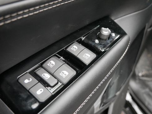 New 2026 Jeep Grand Wagoneer Limited AWD/4WD image 12