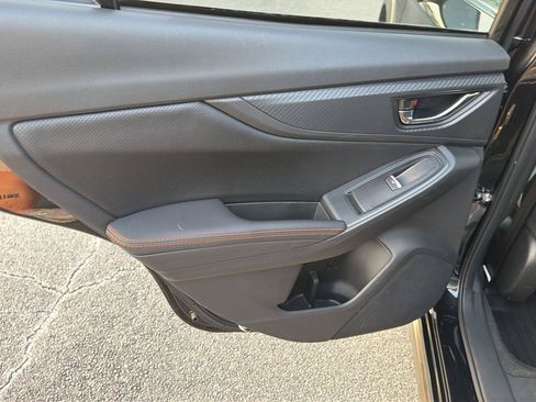 Used 2020 Subaru Crosstrek 2.0i Limited w/ Moonroof Package w/Navigation AWD/4WD image 17