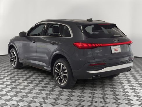 Used 2025 Audi Q5 Premium w/ Convenience Package AWD/4WD image 3