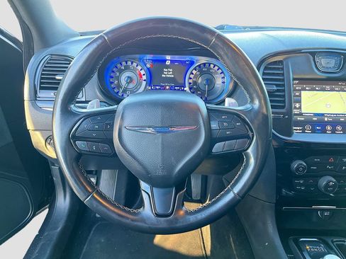 Used 2020 Chrysler 300 S w/ 300S Premium Group RWD image 11