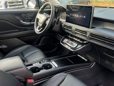 Used 2023 Lincoln Corsair Standard Sport Utility image 10