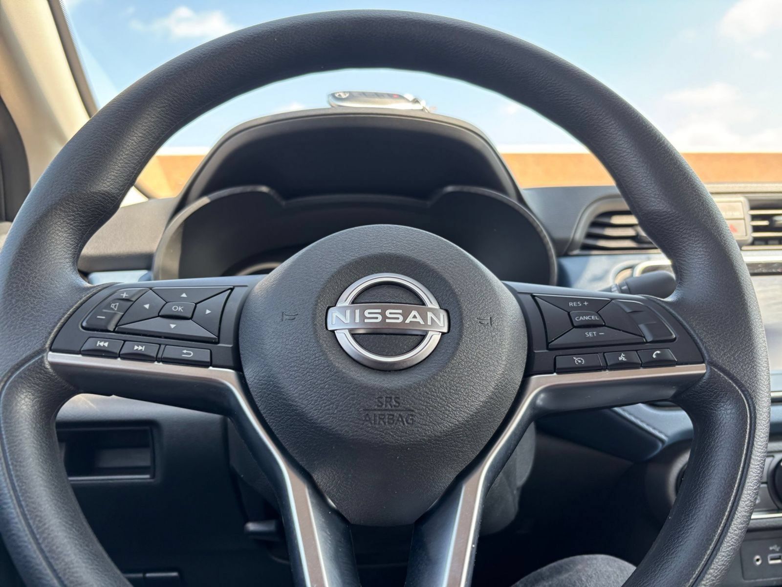 Used 2025 Nissan Versa SV FWD image 25