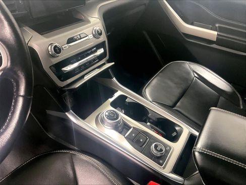 Used 2023 Ford Explorer XLT w/ Equipment Group 202A image 20