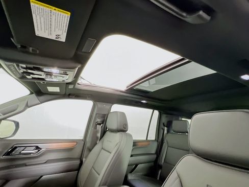 New 2026 GMC Yukon XL Denali w/ Sun & Power Step Package AWD/4WD image 21