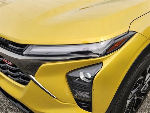 Used 2024 Chevrolet Trax RS w/ Driver Confidence Package image 6