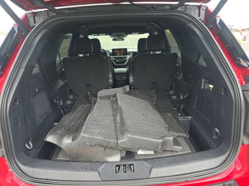 Used 2025 Ford Explorer ST-Line AWD/4WD image 15