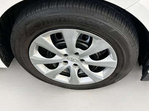 Used 2025 Toyota Corolla LE image 11