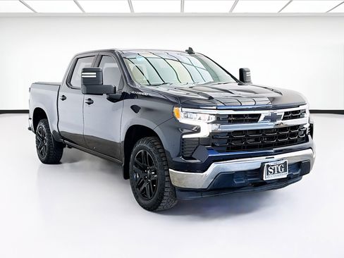 Used 2023 Chevrolet Silverado 1500 LT RWD image 3