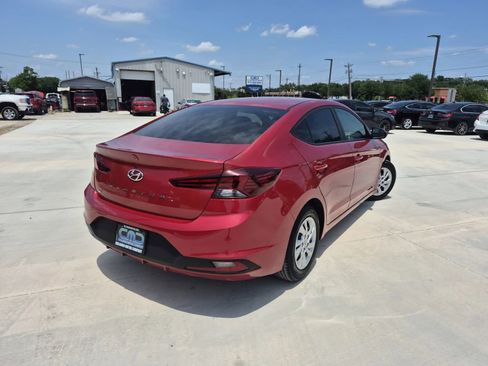 Used 2019 Hyundai Elantra SE w/ Cargo Package FWD image 6
