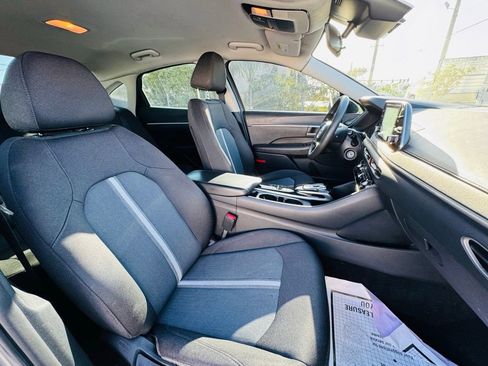 Used 2021 Hyundai Sonata SE w/ Cargo Package image 13