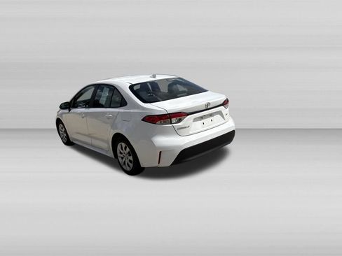 Used 2025 Toyota Corolla LE FWD image 7