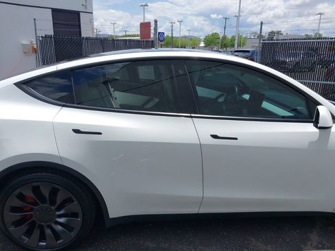 Used 2021 Tesla Model Y Performance AWD/4WD image 6