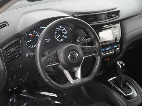 Used 2017 Nissan Rogue SV AWD/4WD image 20