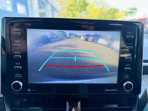 Used 2021 Toyota Corolla LE FWD image 37