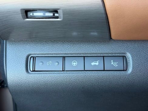 Used 2024 Nissan Pathfinder Platinum w/ Cargo Package image 35