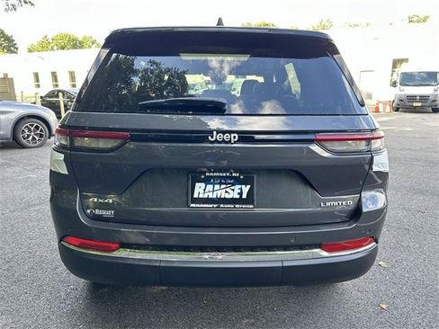 New 2025 Jeep Grand Cherokee Limited image 7