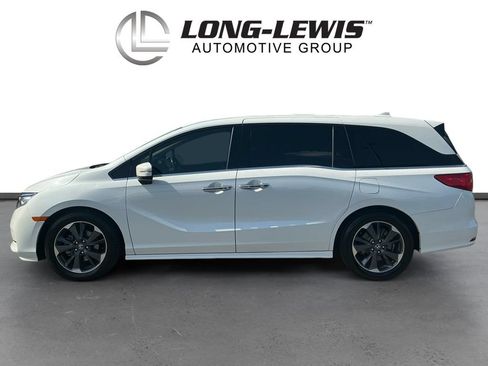 Used 2022 Honda Odyssey Elite image 2