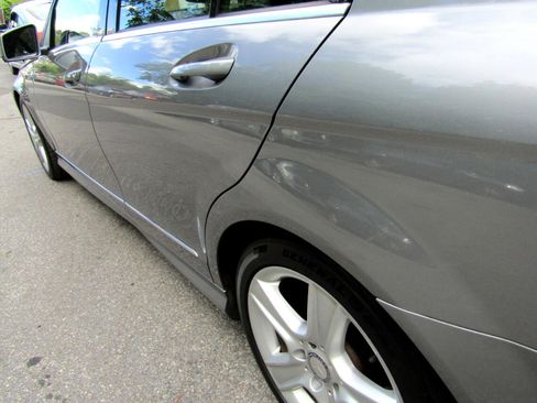 Used 2011 Mercedes-Benz C 300 4MATIC Sedan image 7