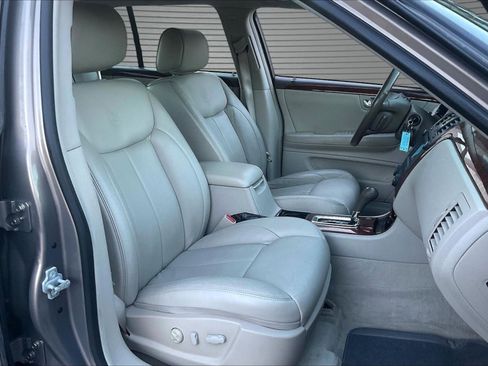 Used 2006 Cadillac DTS w/ Sun And Sound Package image 26