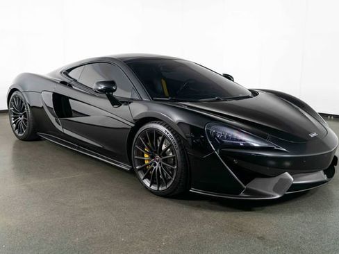Used 2017 McLaren 570S RWD image 2