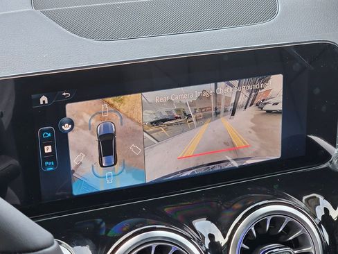 New 2026 Mercedes-Benz GLB 250 4MATIC image 23
