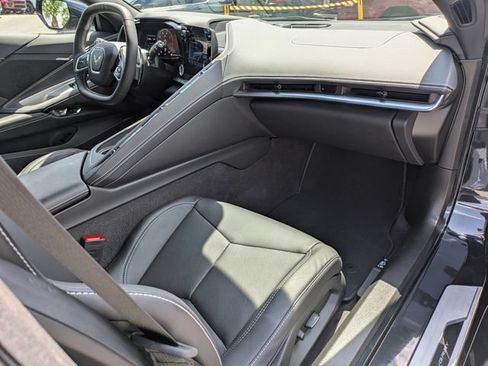 Used 2024 Chevrolet Corvette Stingray Coupe RWD image 16