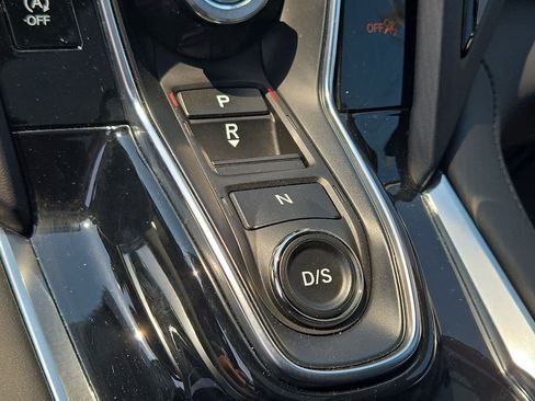 Used 2024 Acura RDX SH-AWD image 16