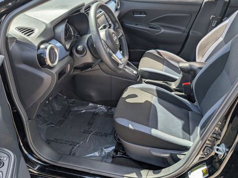 Certified 2025 Nissan Versa SV image 11