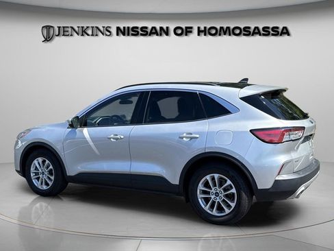 Used 2020 Ford Escape SE FWD image 9