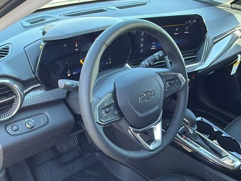 New 2026 Chevrolet Trax ACTIV w/ Sunroof Package FWD image 10