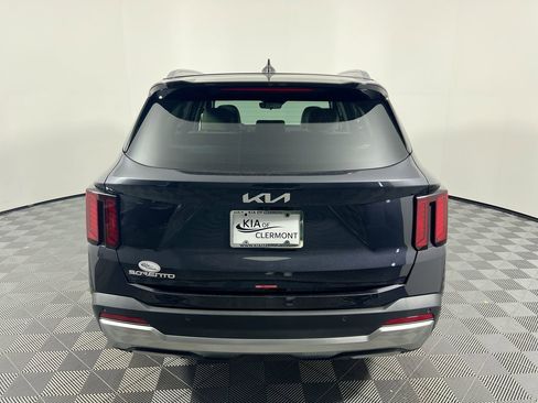 New 2026 Kia Sorento S w/ S Panoramic Sunroof Package FWD image 4