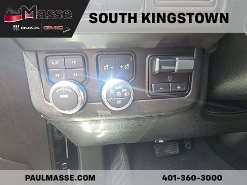 Certified 2023 GMC Yukon XL SLT w/ SLT Luxury Package AWD/4WD image 11
