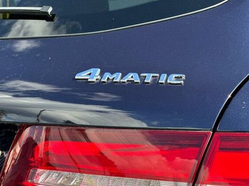 Used 2018 Mercedes-Benz GLC 300 4MATIC image 28