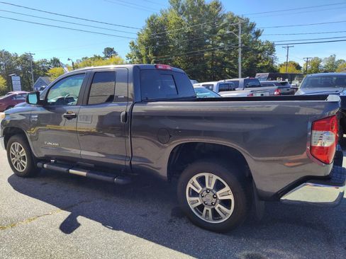 Used 2017 Toyota Tundra SR5 image 5
