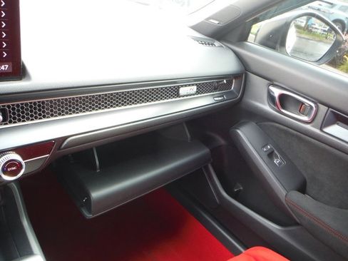 Used 2024 Honda Civic Type R image 32
