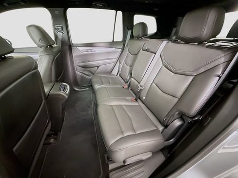 Used 2025 Cadillac XT6 Luxury FWD image 25