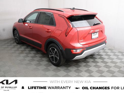 New 2026 Kia Niro EX FWD image 7