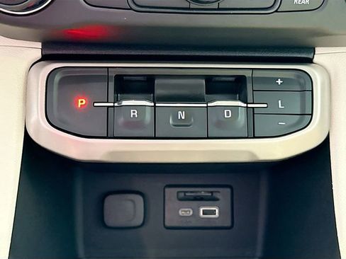 Used 2020 GMC Acadia Denali image 17