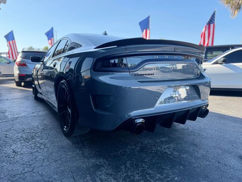 Used 2019 Dodge Charger Scat Pack w/ Plus Group RWD image 8