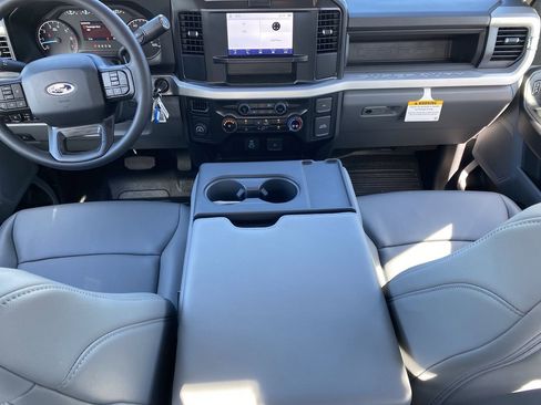 New 2026 Ford F250 XL w/ XL Chrome Package image 12