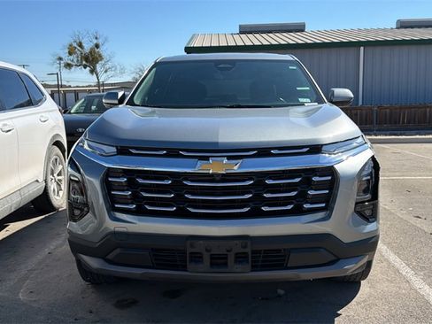 Used 2026 Chevrolet Equinox LT w/ Safety and Technology Package image 2