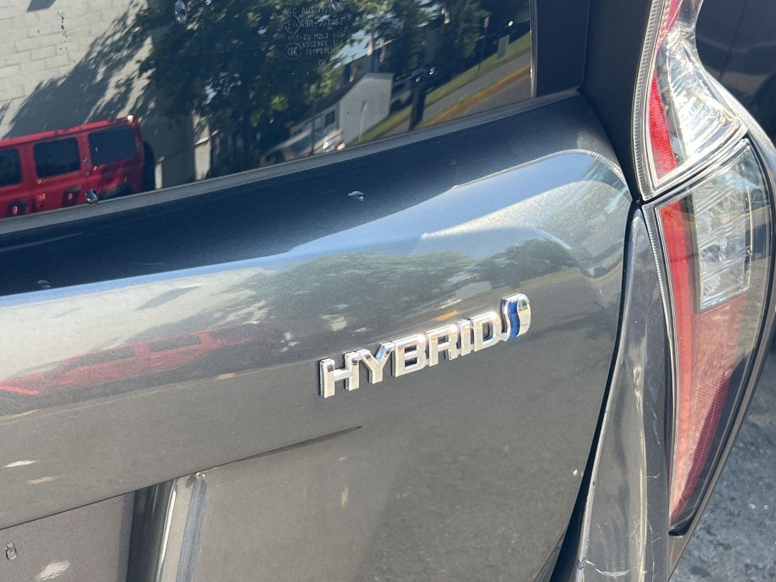 Used 2016 Toyota Prius Four Touring w/ Premium Convenience Package FWD image 21