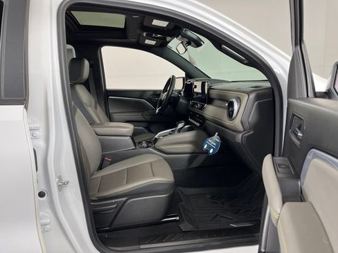 Certified 2024 Chevrolet Colorado ZR2 w/ ZR2 Convenience Package III AWD/4WD image 12