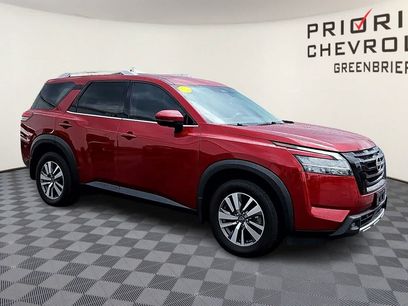 Used 2023 Nissan Pathfinder SL w/ Lighting Package (N92)