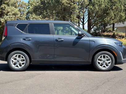 Used 2024 Kia Soul LX w/ Option Group 015