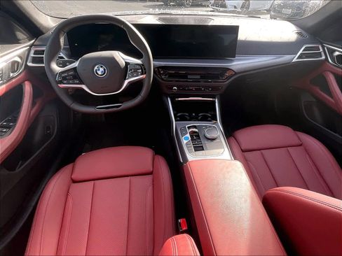 Certified 2025 BMW i4 eDrive40 image 9
