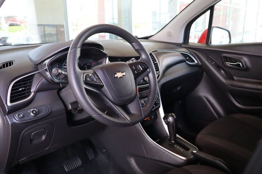 Used 2020 Chevrolet Trax LS w/ Tint and Cruise Package FWD image 16