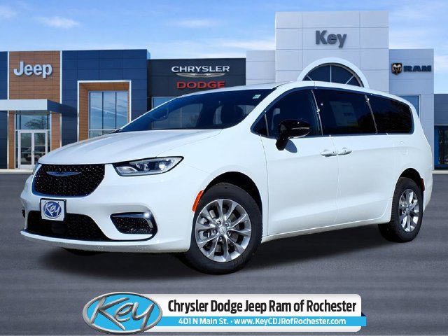 New 2026 Chrysler Pacifica Select AWD/4WD image 1
